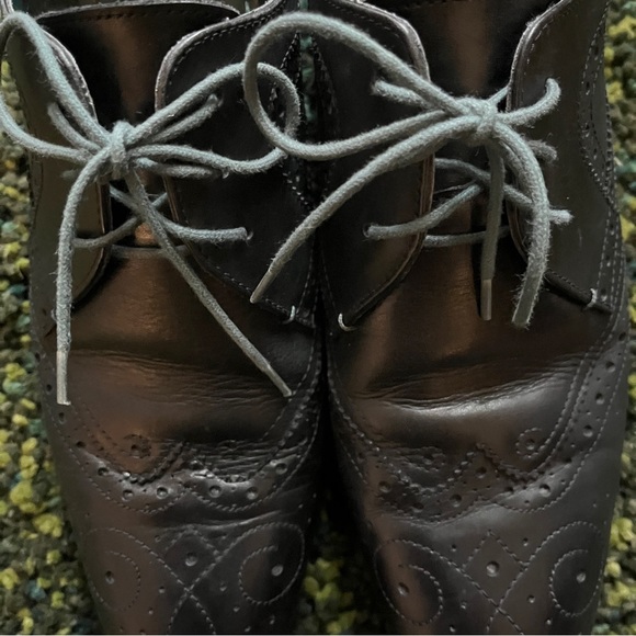 Ted Baker London Vineey Black Wingtip Shoes (9) - Picture 5 of 10